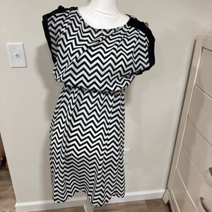 Black & White Chevron Midi Dress with Button-Shoulder Detail